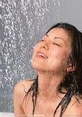 白癜风患者日常养生正确洗澡的方式是什么？